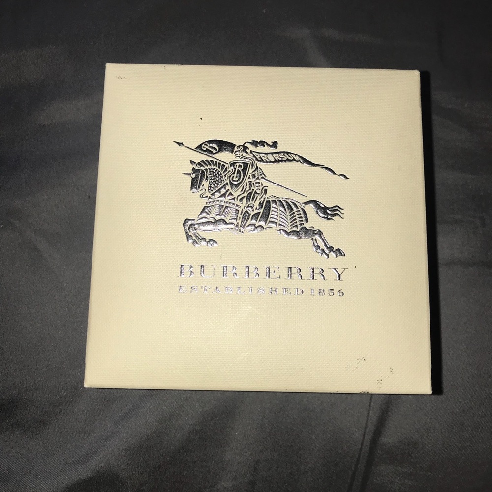 AUTHENTIC Burberry Watch - Picture 3 of 3